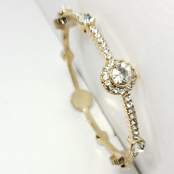 Jewelry - Stunning rhinestone bracelet